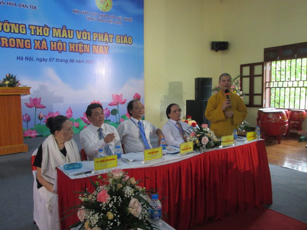 Diễn đàn có sự tham gia của các nhà khoa học và đại diện cộng đồng thực hành di sản.