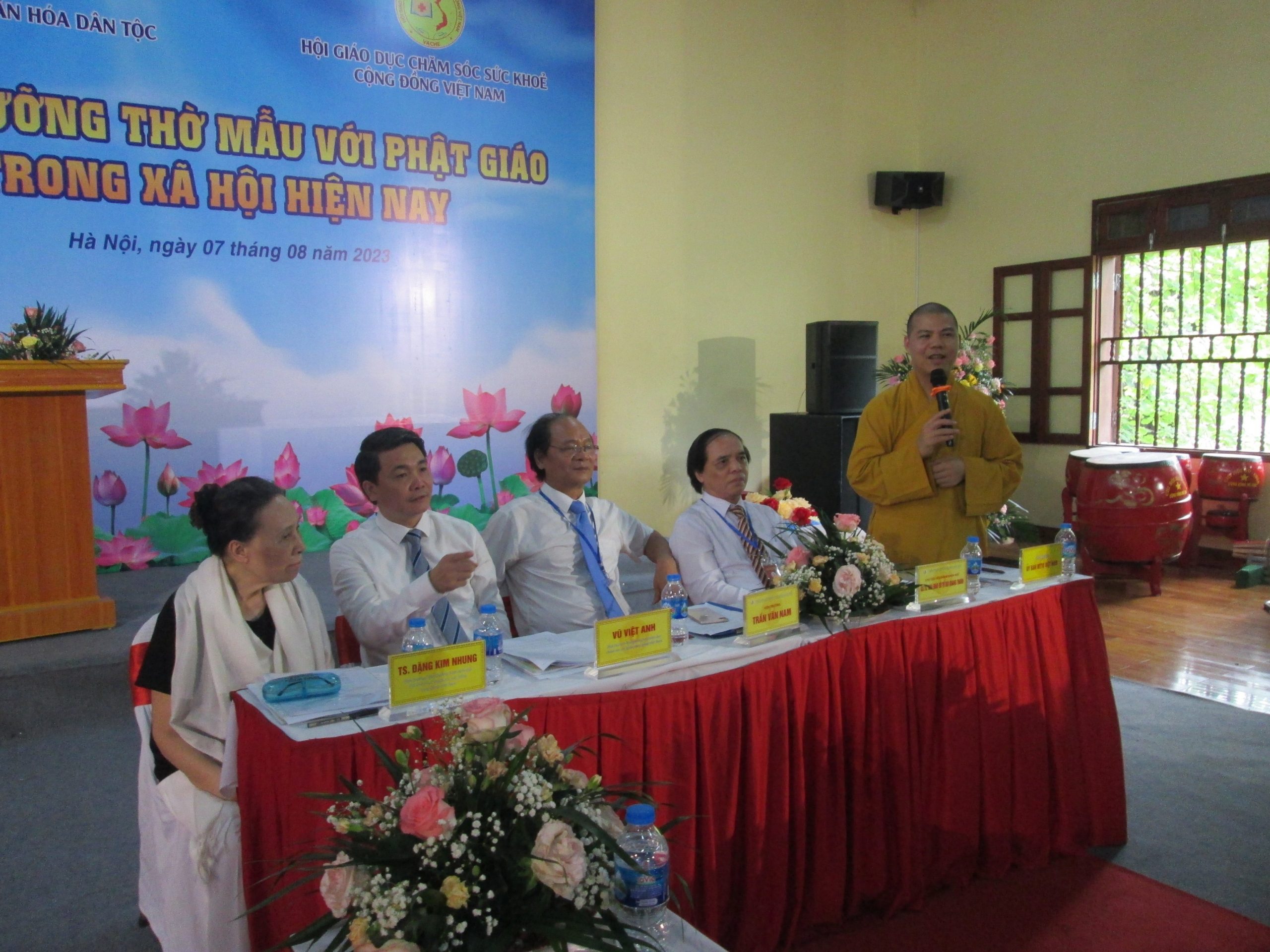 Diễn đàn có sự tham gia của các nhà khoa học và đại diện cộng đồng thực hành di sản.