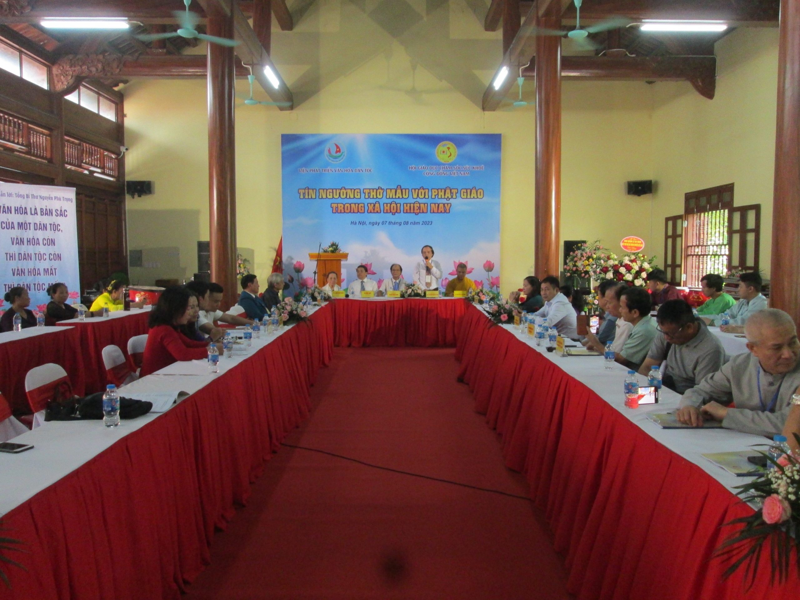 Diễn đàn “Tín ngưỡng thờ Mẫu với Phật giáo trong xã hội hiện nay”.